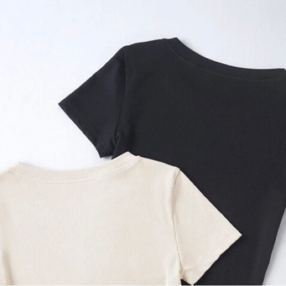 Two cropped tees - Picture 2 of 4